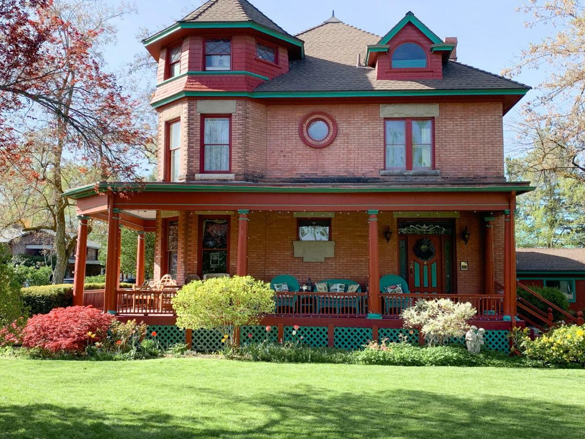 Guest Suite At The Red House Basement Attached With Private Entrance Salt Lake City Exterior photo