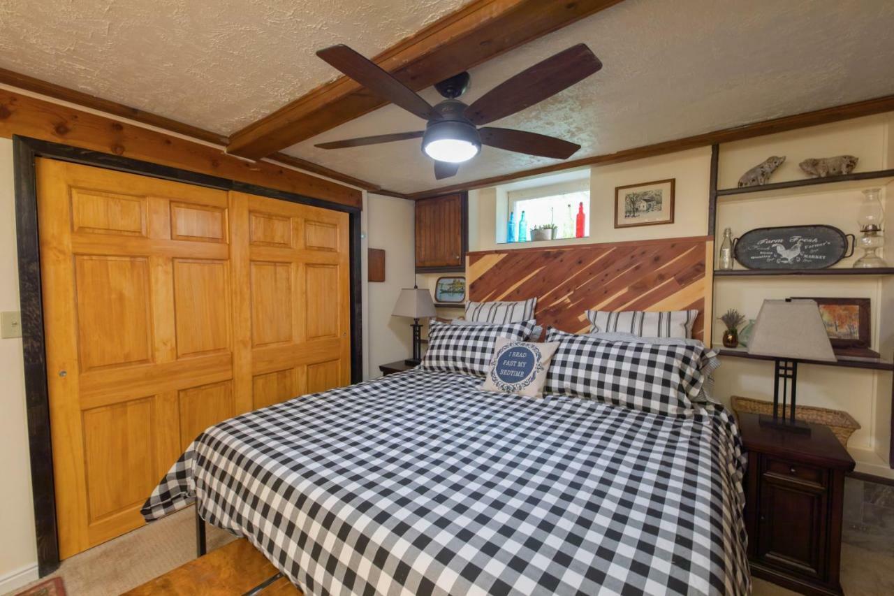 Guest Suite At The Red House Basement Attached With Private Entrance Salt Lake City Exterior photo