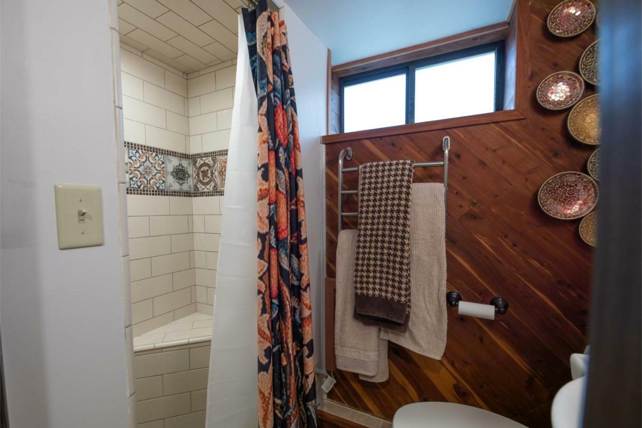 Guest Suite At The Red House Basement Attached With Private Entrance Salt Lake City Exterior photo